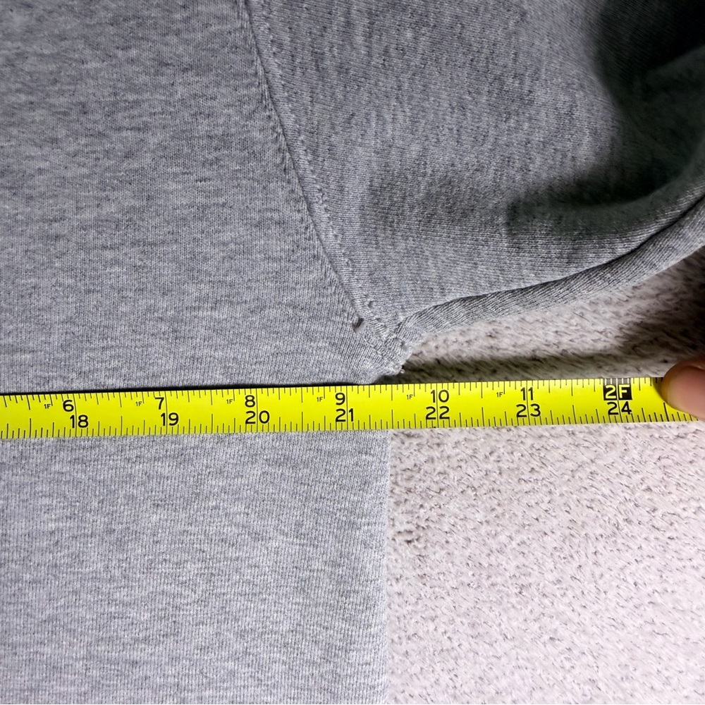 Vtg Fruit Of The Loom Crewneck Sweatshirt Men’s Large Gray Bucks Bismarck, ND - Picture 6 of 8